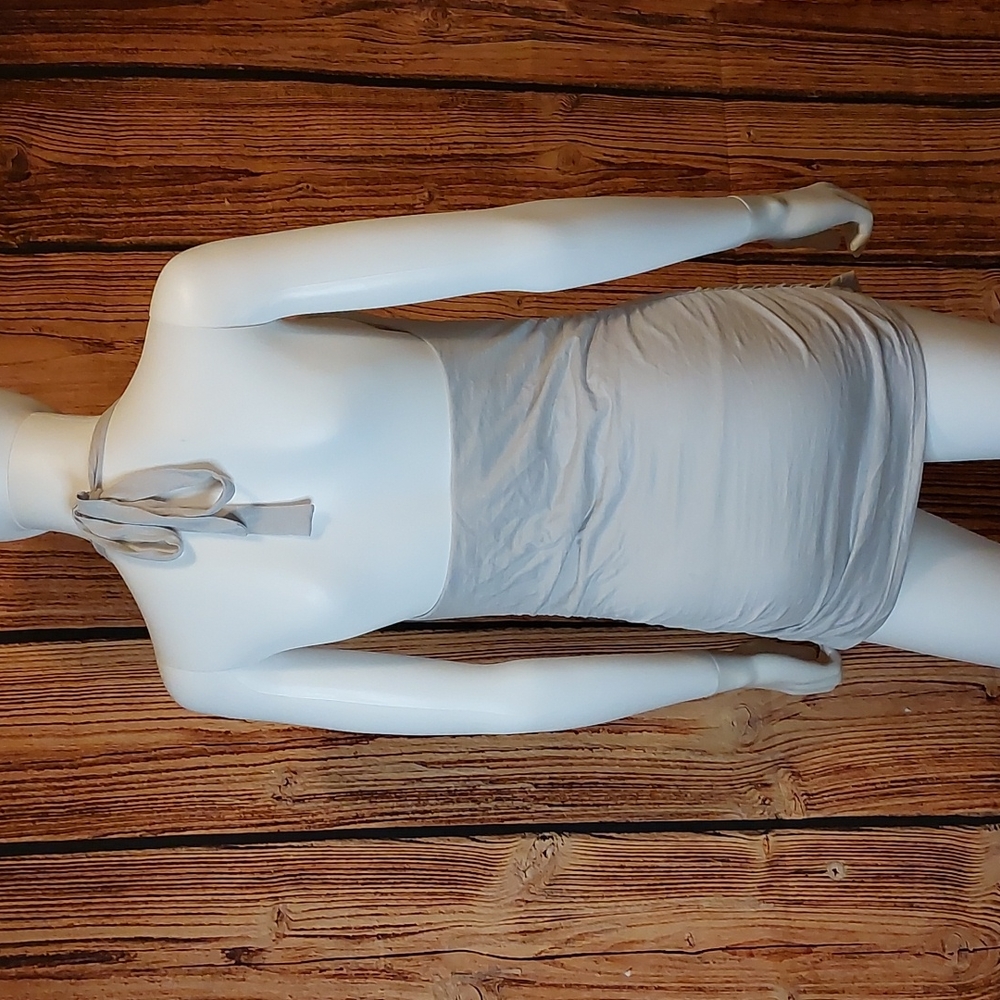 Victoria's Secret Grey Keyhole Bra Top XS Extra Small Tank NWOT - Picture 2 of 6
